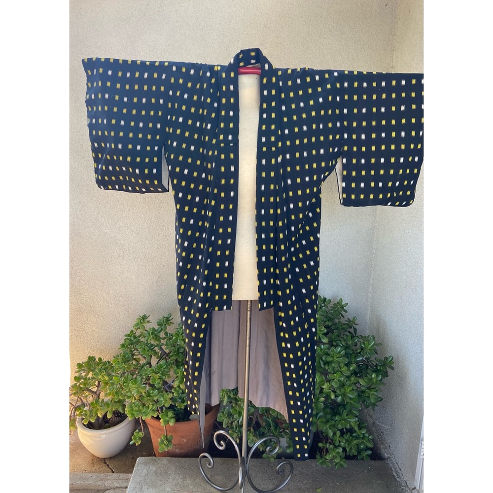 Vintage traditional Japanese Kimono black with yellow white design OS